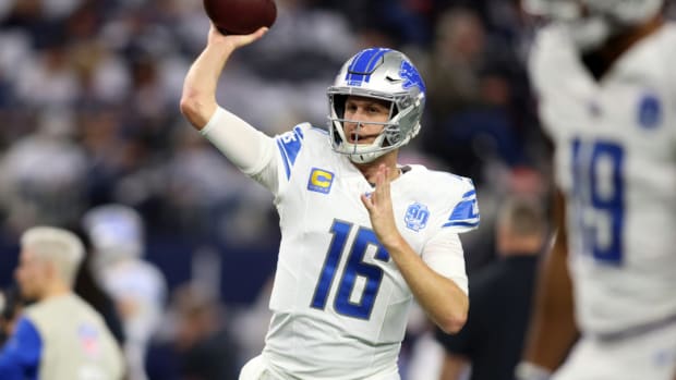 Detroit Lions quarterback Jared Goff warms up against the Dallas Cowboys.